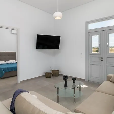 Апартаменты Sea, Sunset & Garden View Parasporos Houses, Milos *